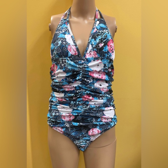 Liora - Picture 3 of 4